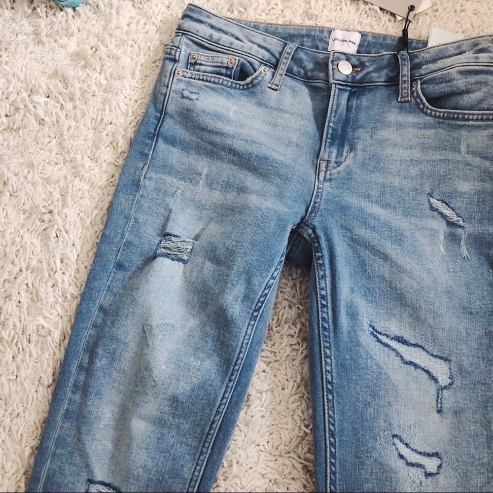 ❌SOLD❌ Calvin Klein Jeans 🤍 - Picture 2 of 8